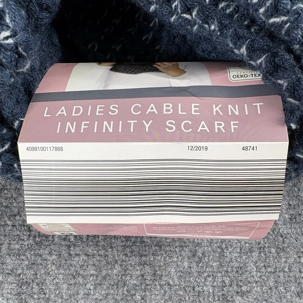 Serra Infinity Scarf Women OS Blue Cable Knit Oeko-Tex‎ Cozy Fairy Cottagecore